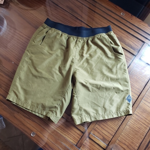 prana yoga shorts mens